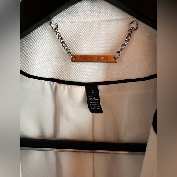 Classic women’s tuxedo blazer. - Picture 3 of 3